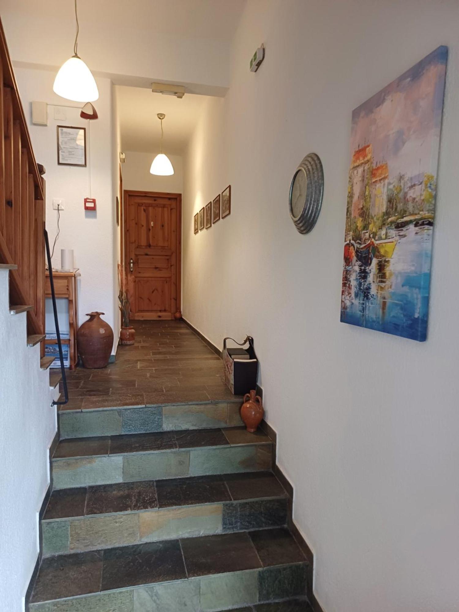 Nikolaos Studios Apartments Skopelos Town Bagian luar foto