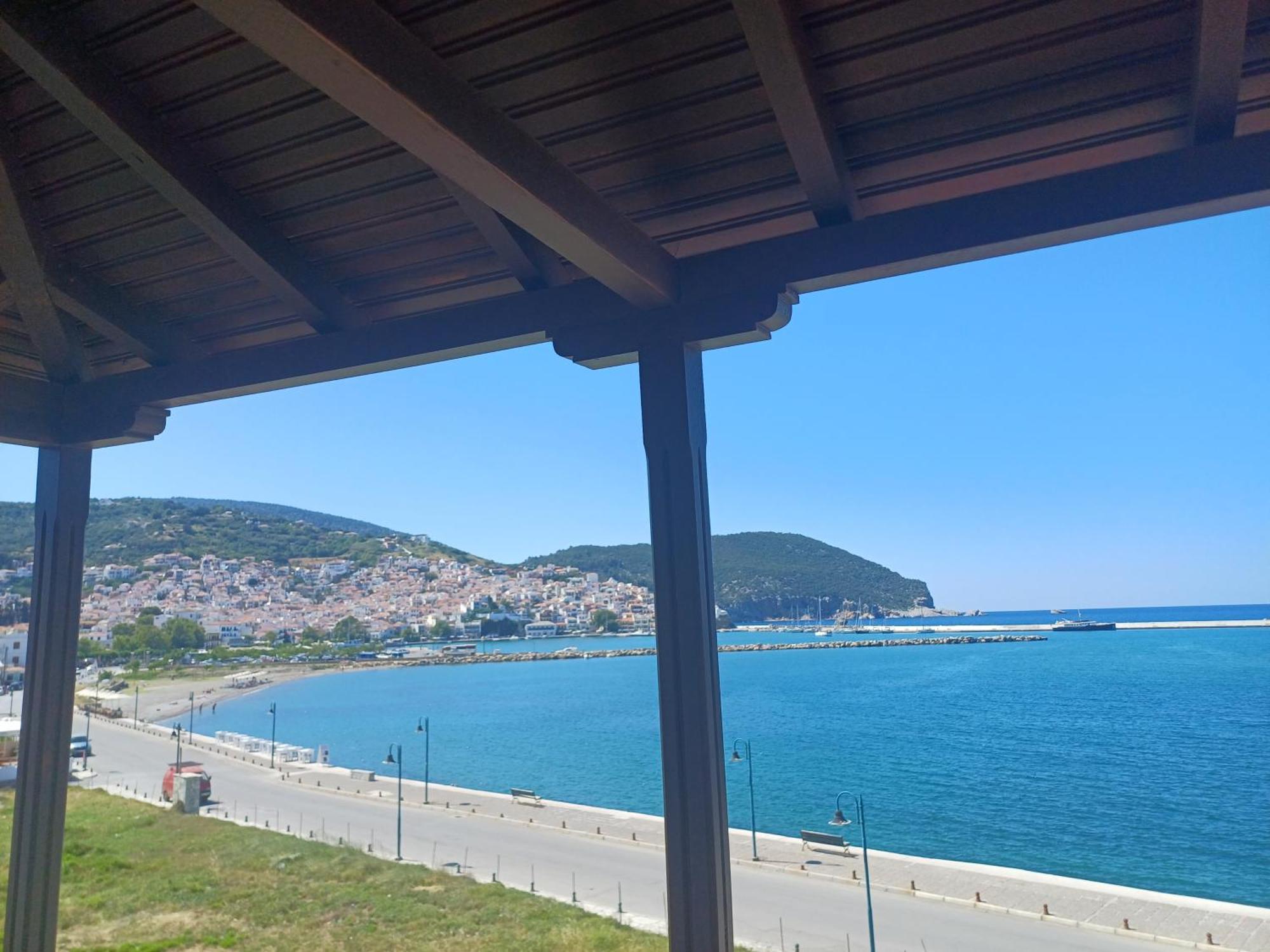 Nikolaos Studios Apartments Skopelos Town Bagian luar foto