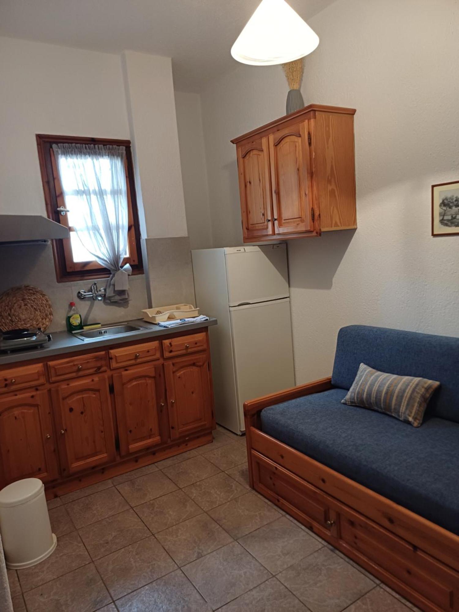 Nikolaos Studios Apartments Skopelos Town Bagian luar foto