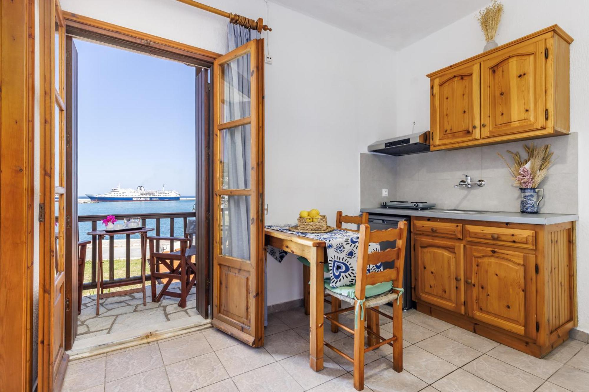 Nikolaos Studios Apartments Skopelos Town Bagian luar foto