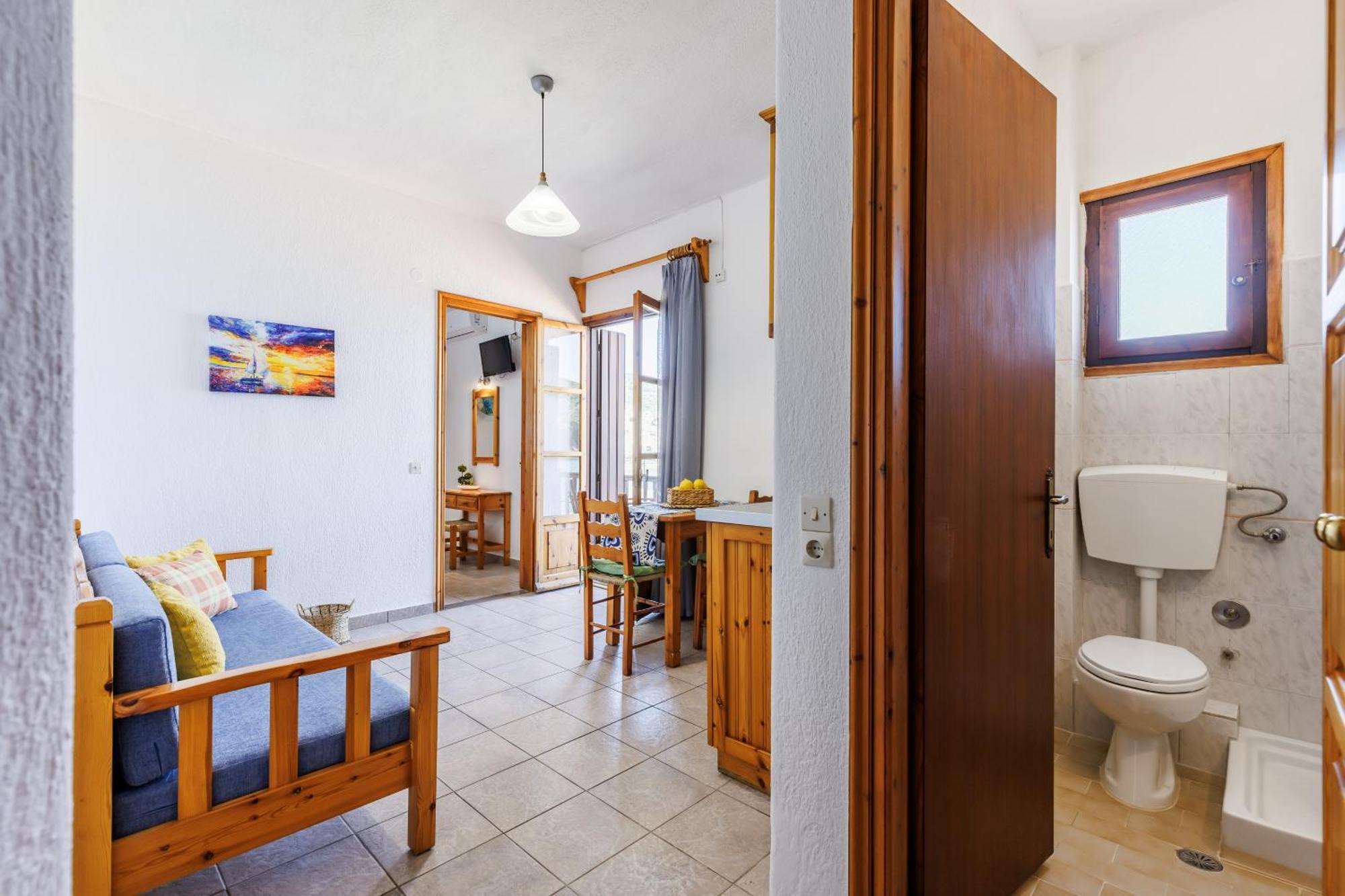Nikolaos Studios Apartments Skopelos Town Bagian luar foto