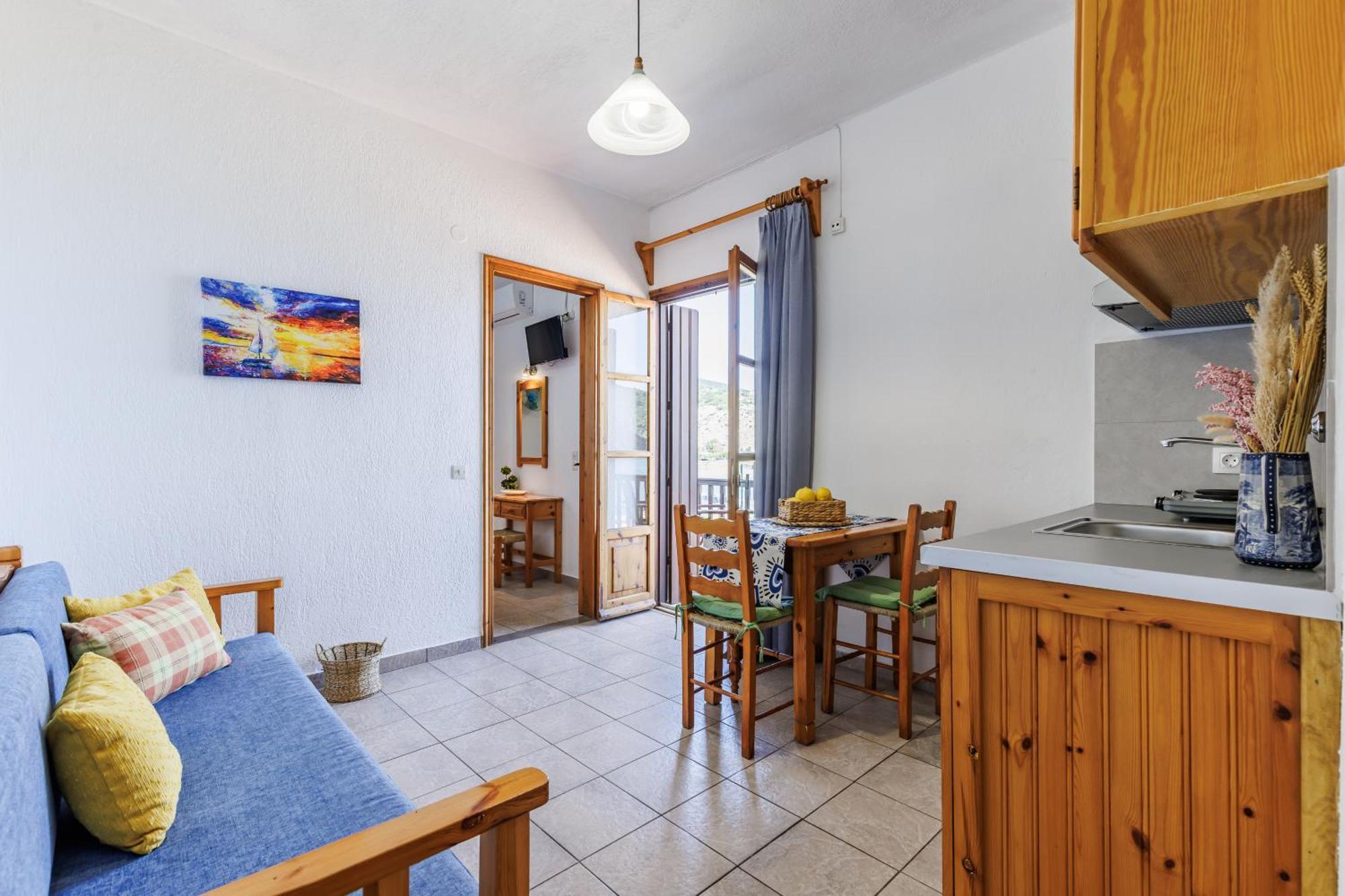 Nikolaos Studios Apartments Skopelos Town Bagian luar foto